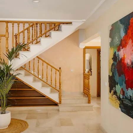 Pandora Country house *